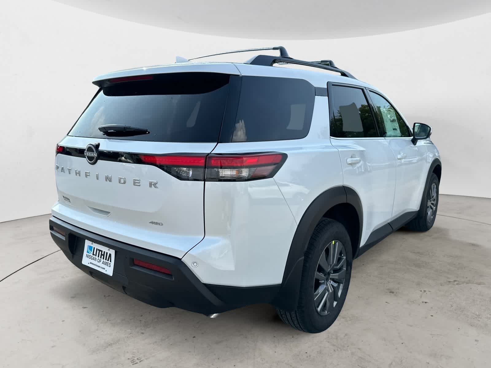 Thumbnail: 2025 Nissan Pathfinder - 3