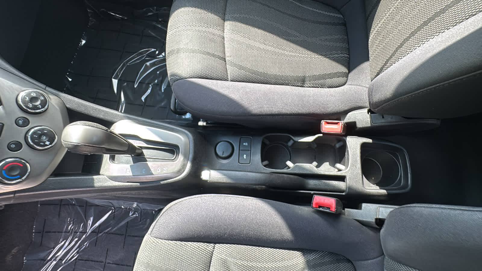 Thumbnail: 2015 Chevrolet Sonic - 20