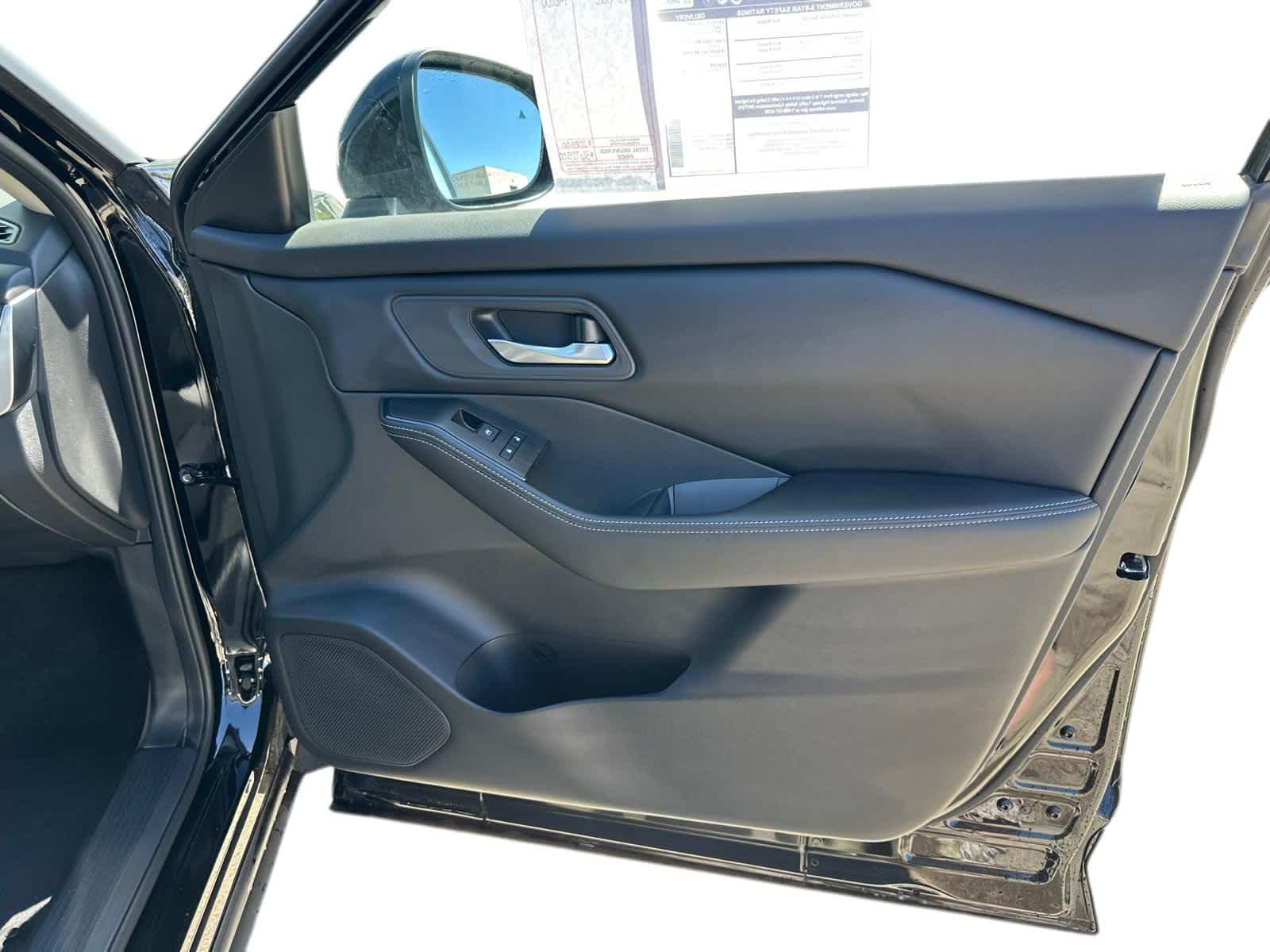 Thumbnail: 2025 Nissan Rogue - 6