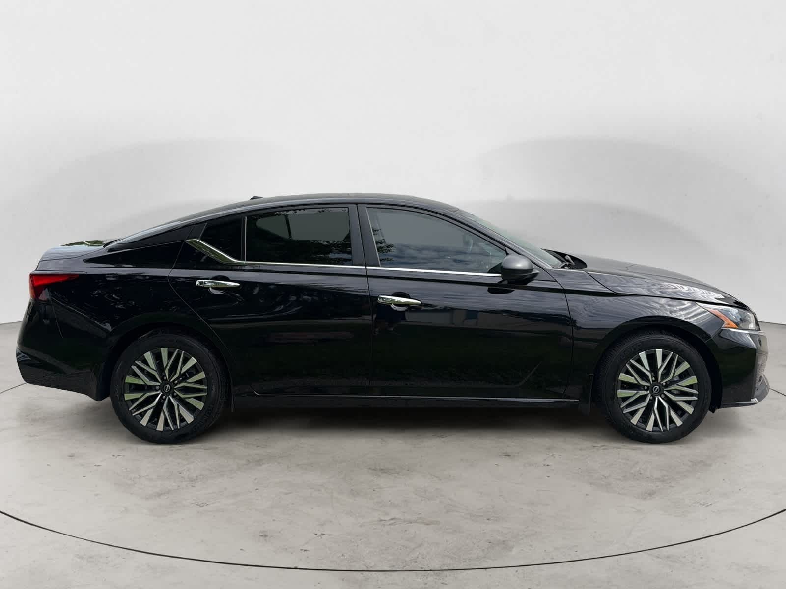Thumbnail: 2024 Nissan Altima - 6