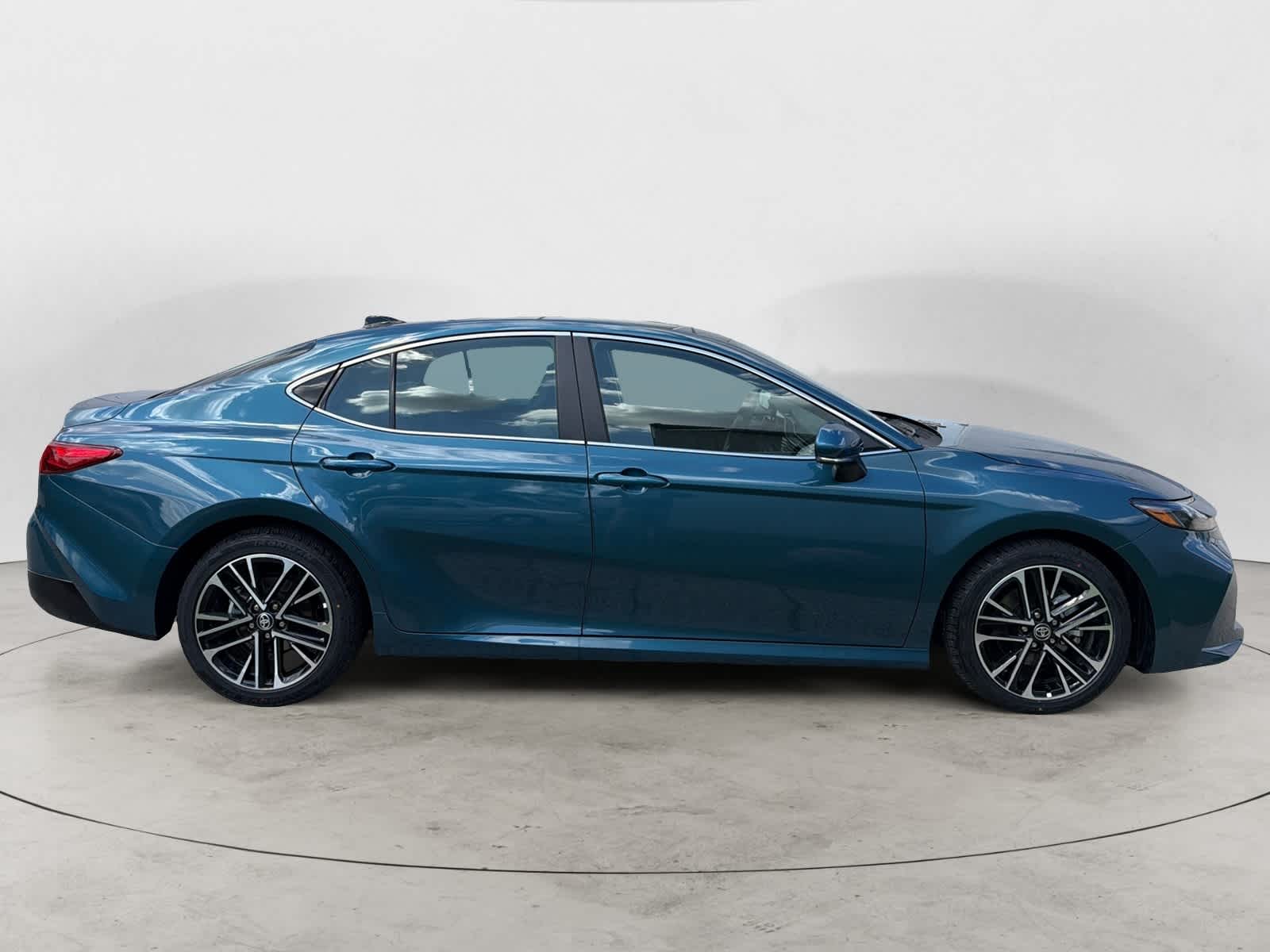 Thumbnail: 2025 Toyota Camry - 5