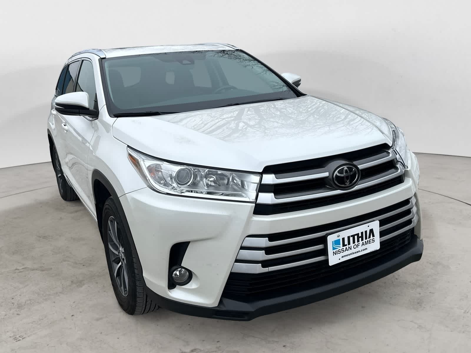Thumbnail: 2018 Toyota Highlander - 4