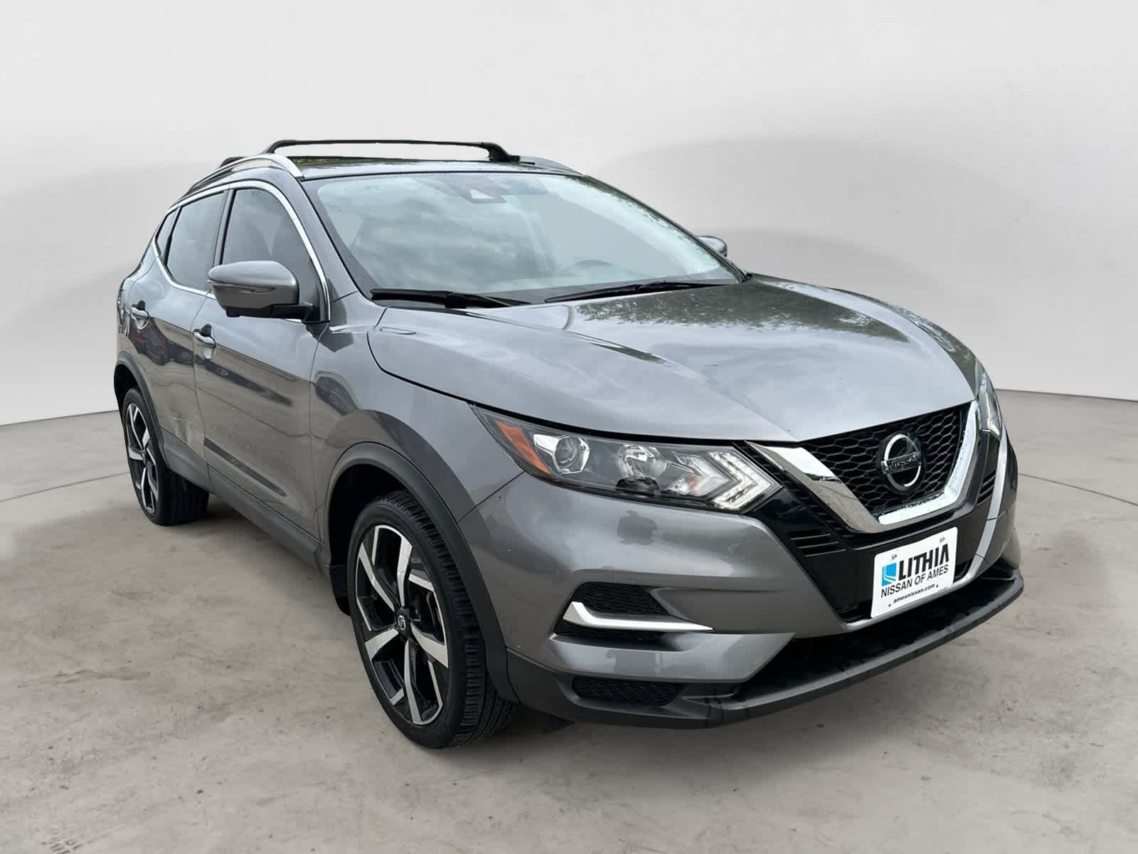 Thumbnail: 2020 Nissan Rogue Sport - 4