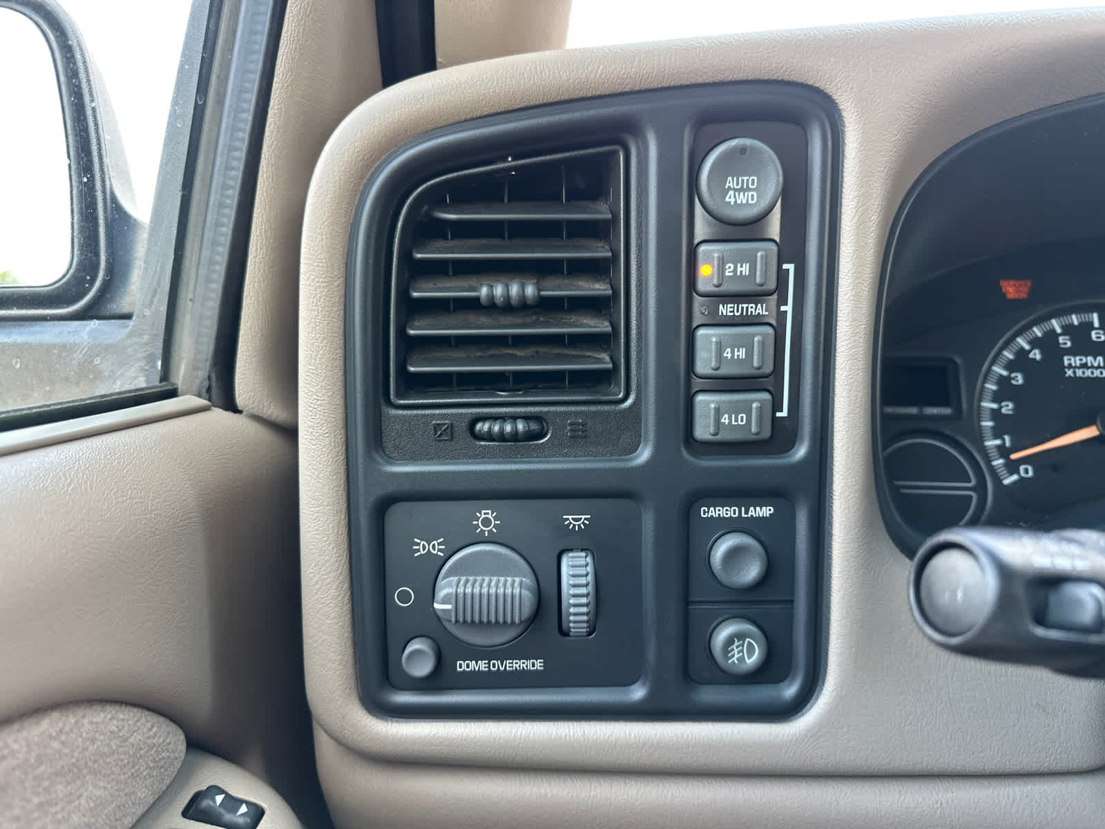 Thumbnail: 2002 Chevrolet Silverado 1500 - 14
