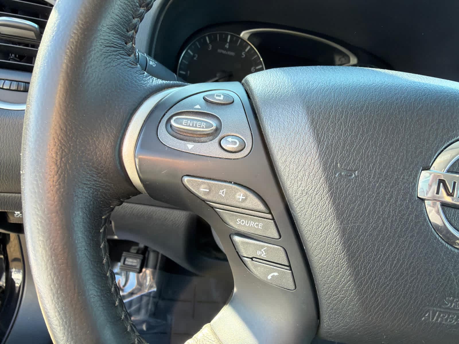 Thumbnail: 2020 Nissan Pathfinder - 22