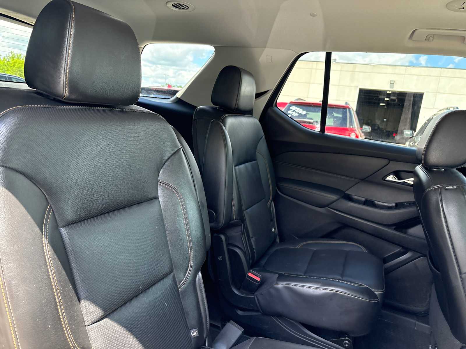 Thumbnail: 2020 Chevrolet Traverse - 18
