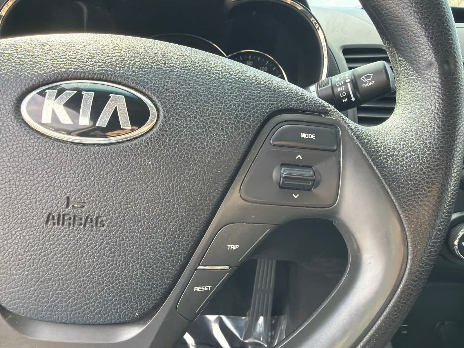 Thumbnail: 2017 Kia Forte - 22