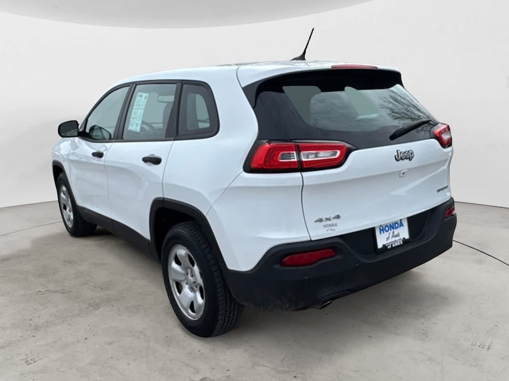 Used 2015 Jeep Cherokee Sport SUV