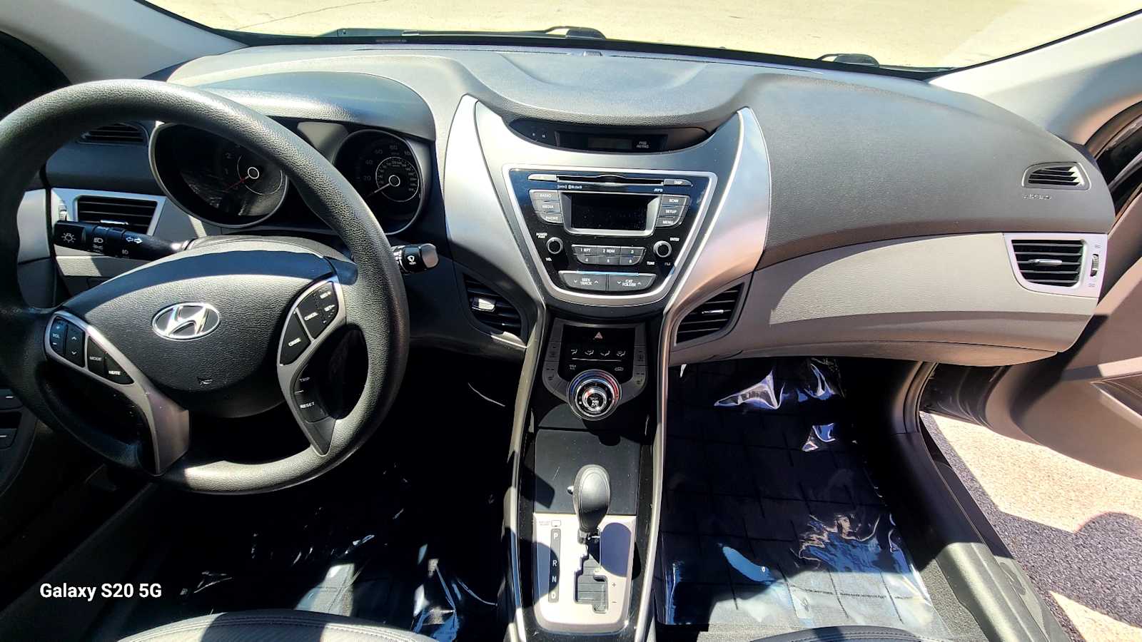 Thumbnail: 2013 Hyundai Elantra - 17