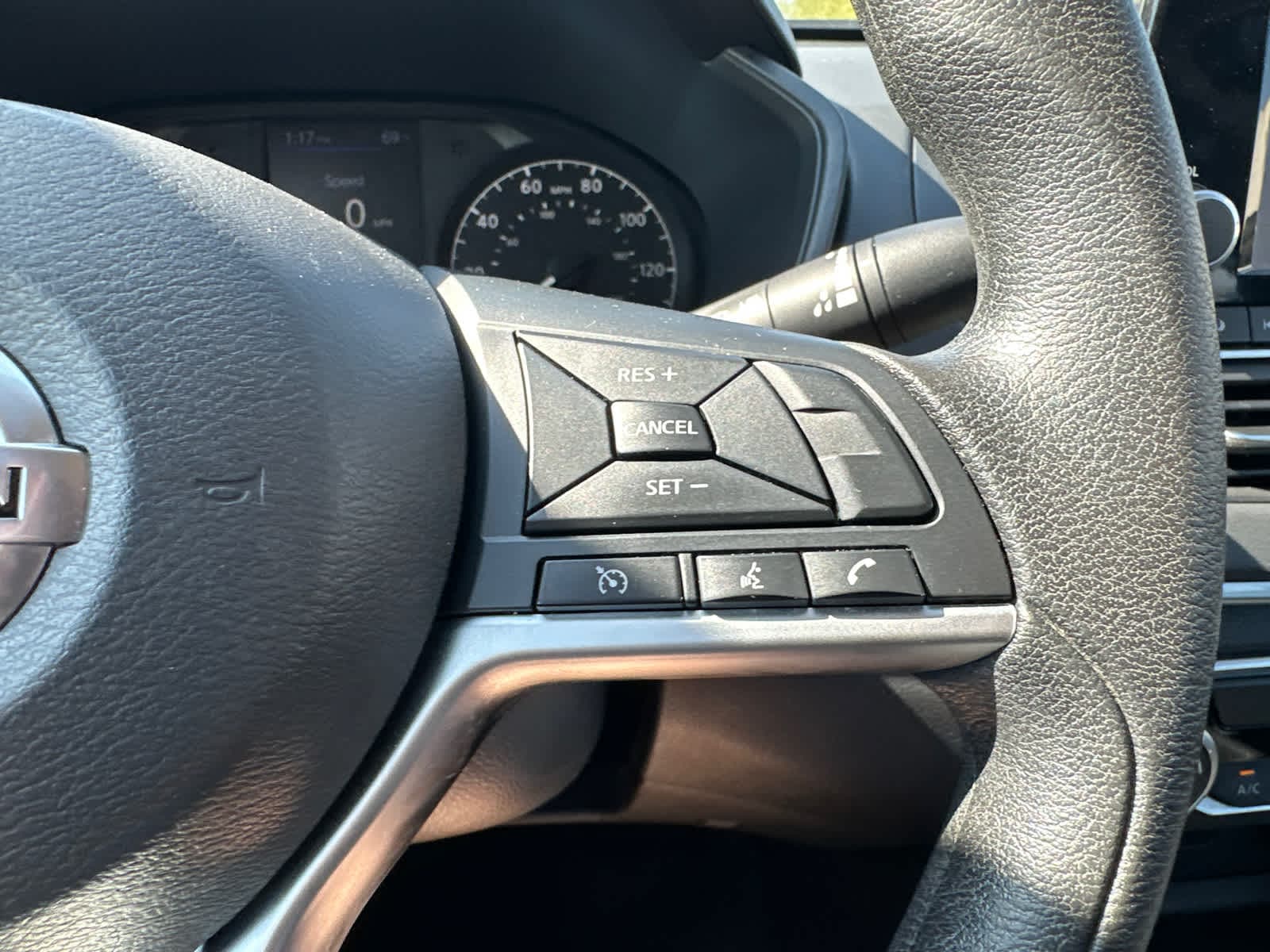 Thumbnail: 2022 Nissan Altima - 21