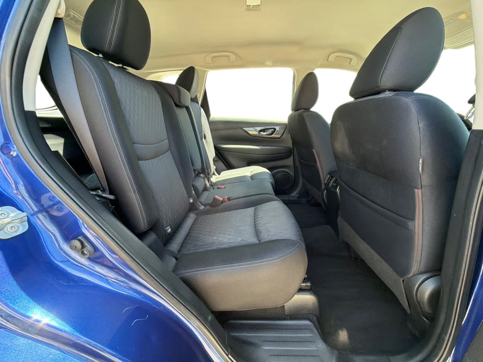 Thumbnail: 2017 Nissan Rogue - 10