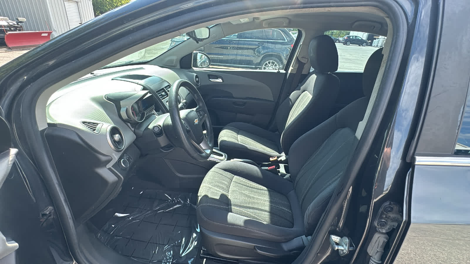 Thumbnail: 2015 Chevrolet Sonic - 16