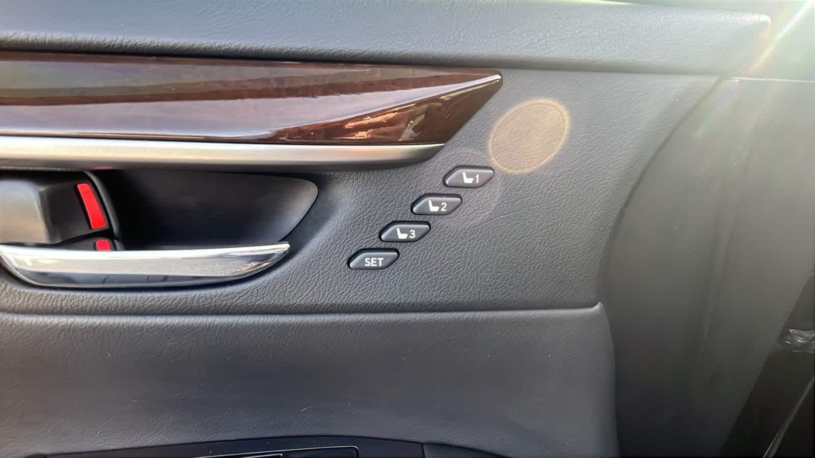 Thumbnail: 2014 Lexus ES - 20