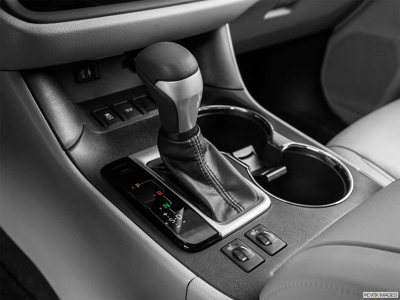 Thumbnail: 2014 Toyota Highlander - 18