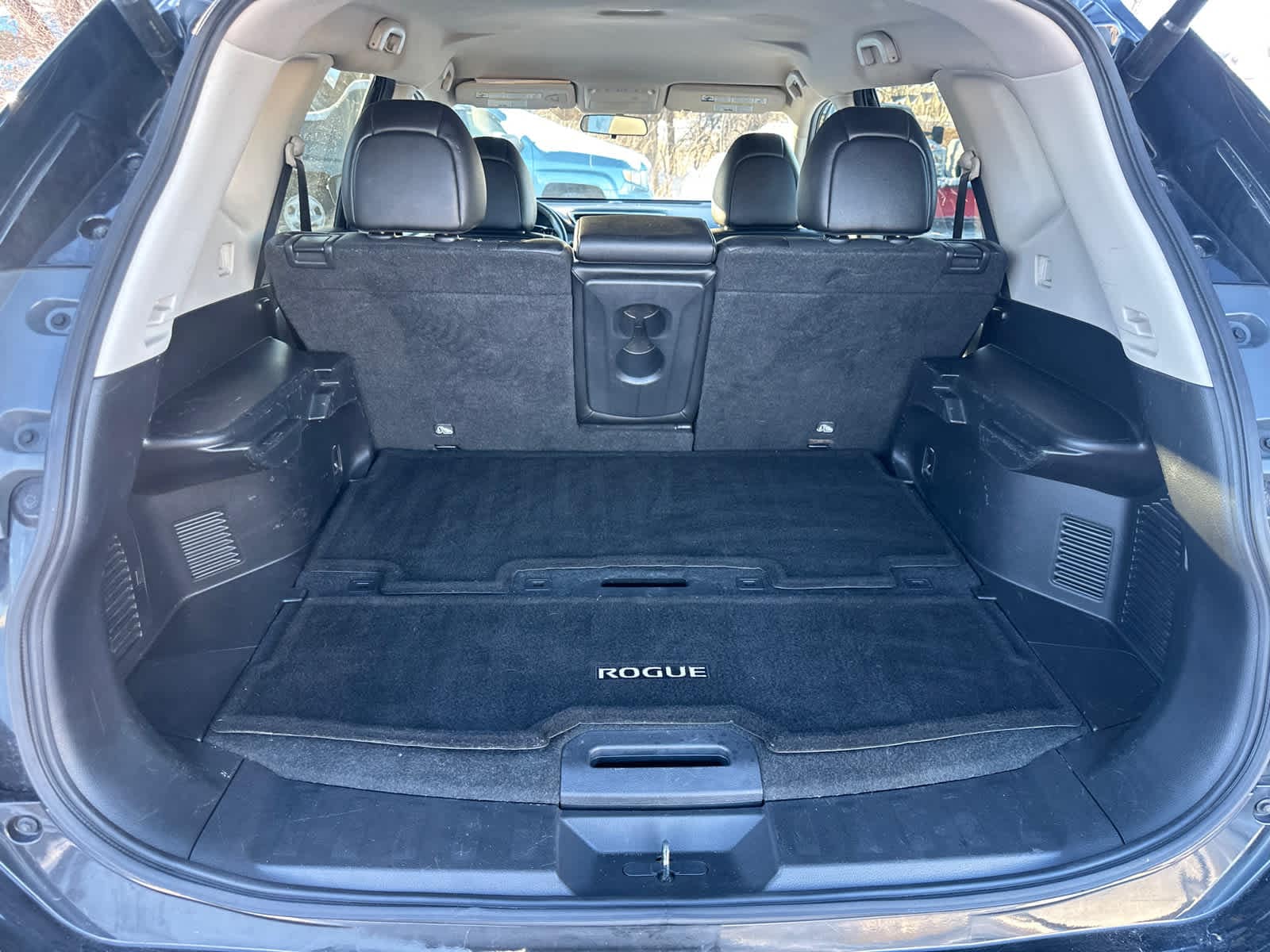 Thumbnail: 2016 Nissan Rogue - 11