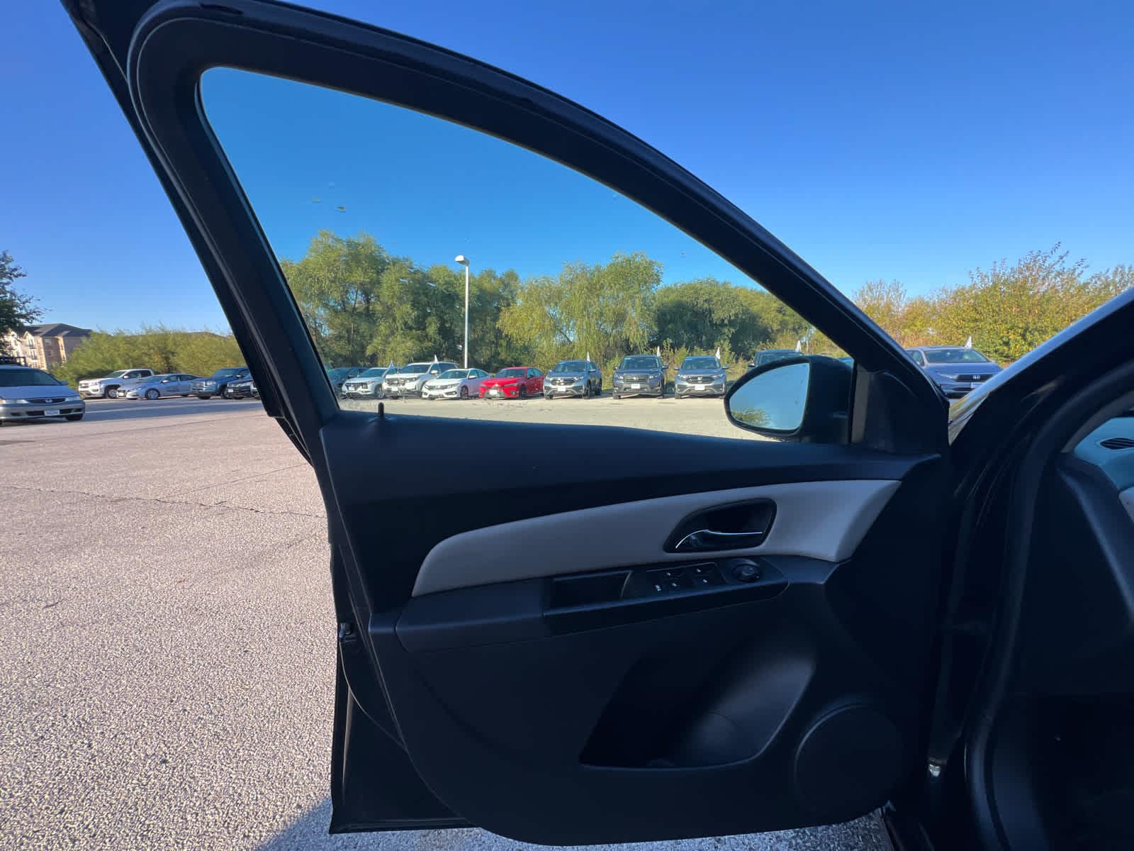 Thumbnail: 2013 Chevrolet Cruze - 13