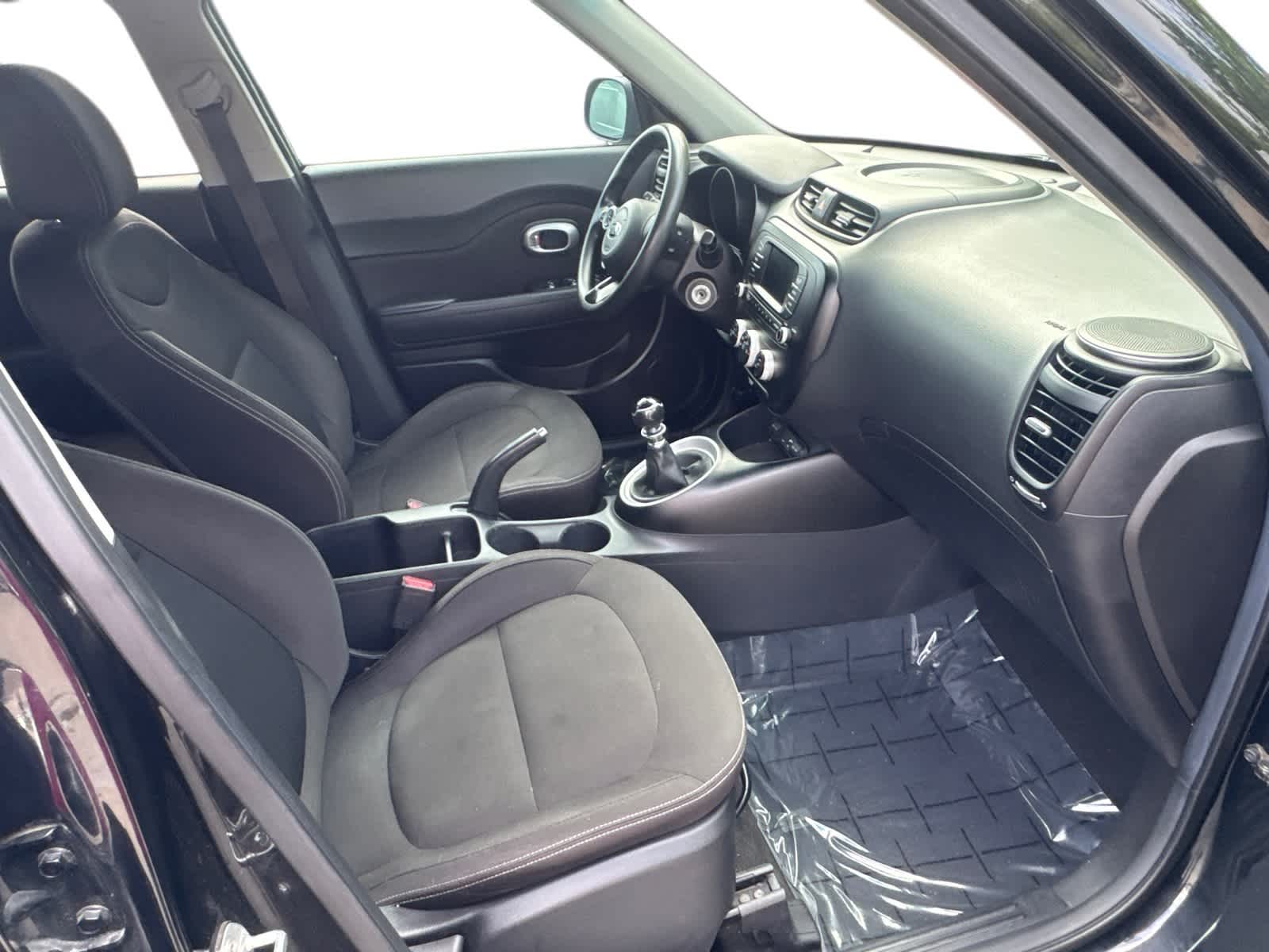Thumbnail: 2017 Kia Soul - 8