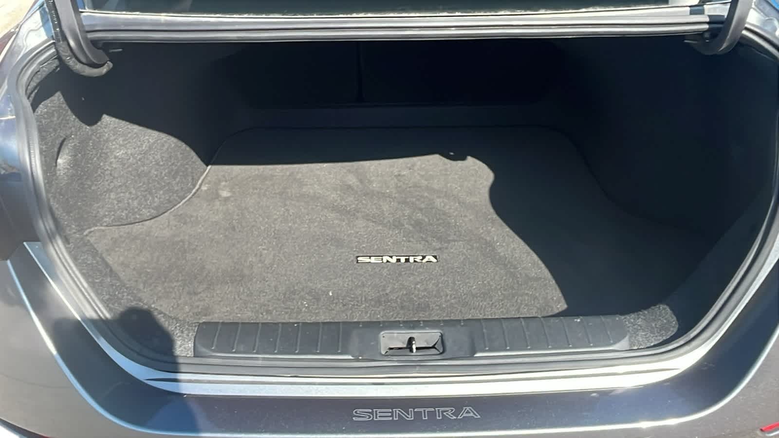 Thumbnail: 2021 Nissan Sentra - 6