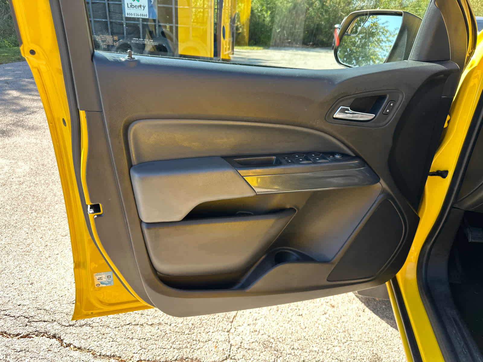 Thumbnail: 2015 Chevrolet Colorado - 13