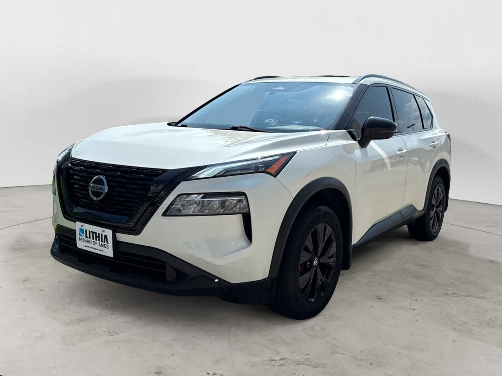 Thumbnail: 2021 Nissan Rogue - 1