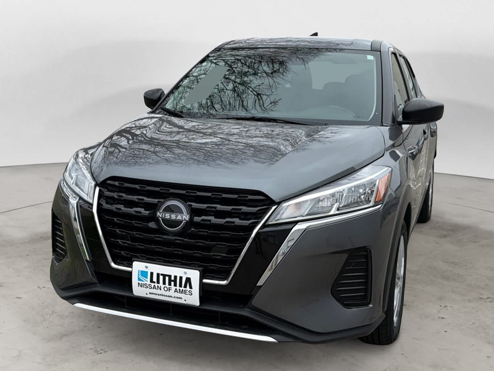 Thumbnail: 2023 Nissan Kicks - 1