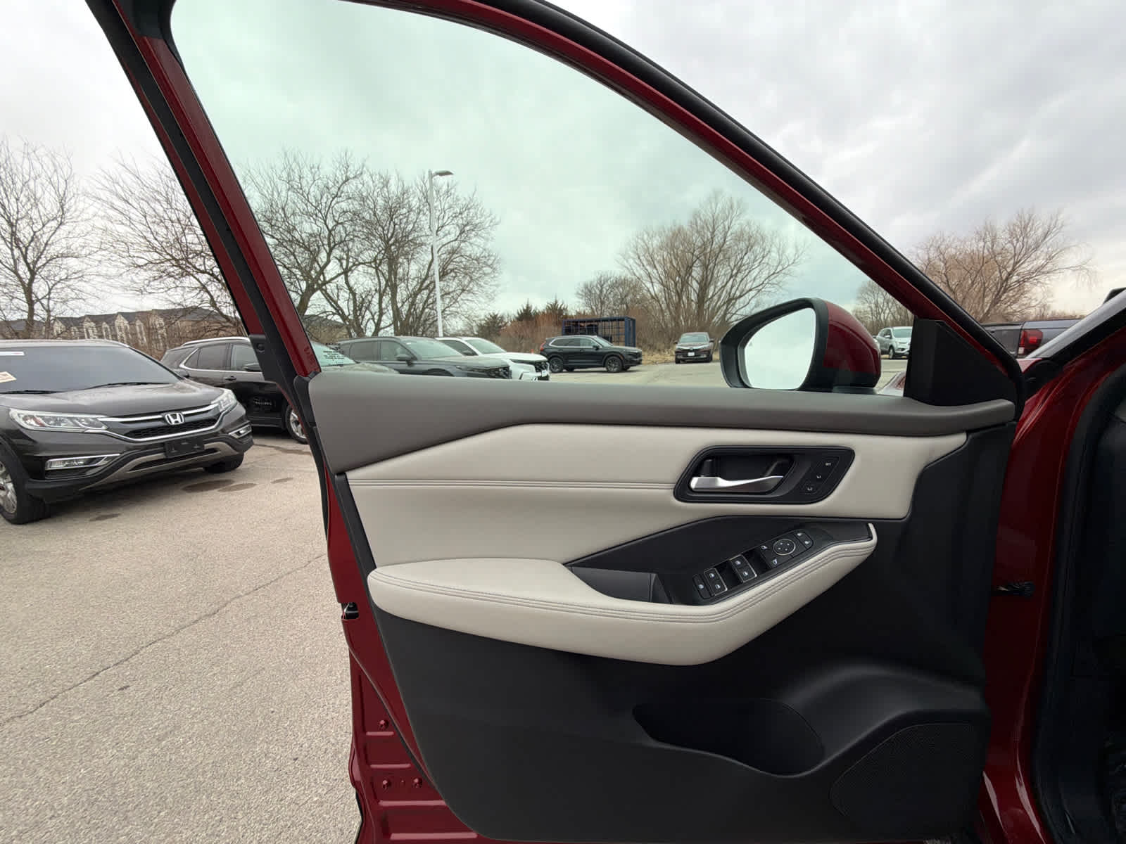 Thumbnail: 2023 Nissan Rogue - 17