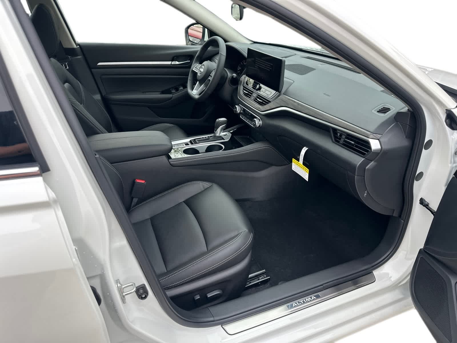 Thumbnail: 2025 Nissan Altima - 6