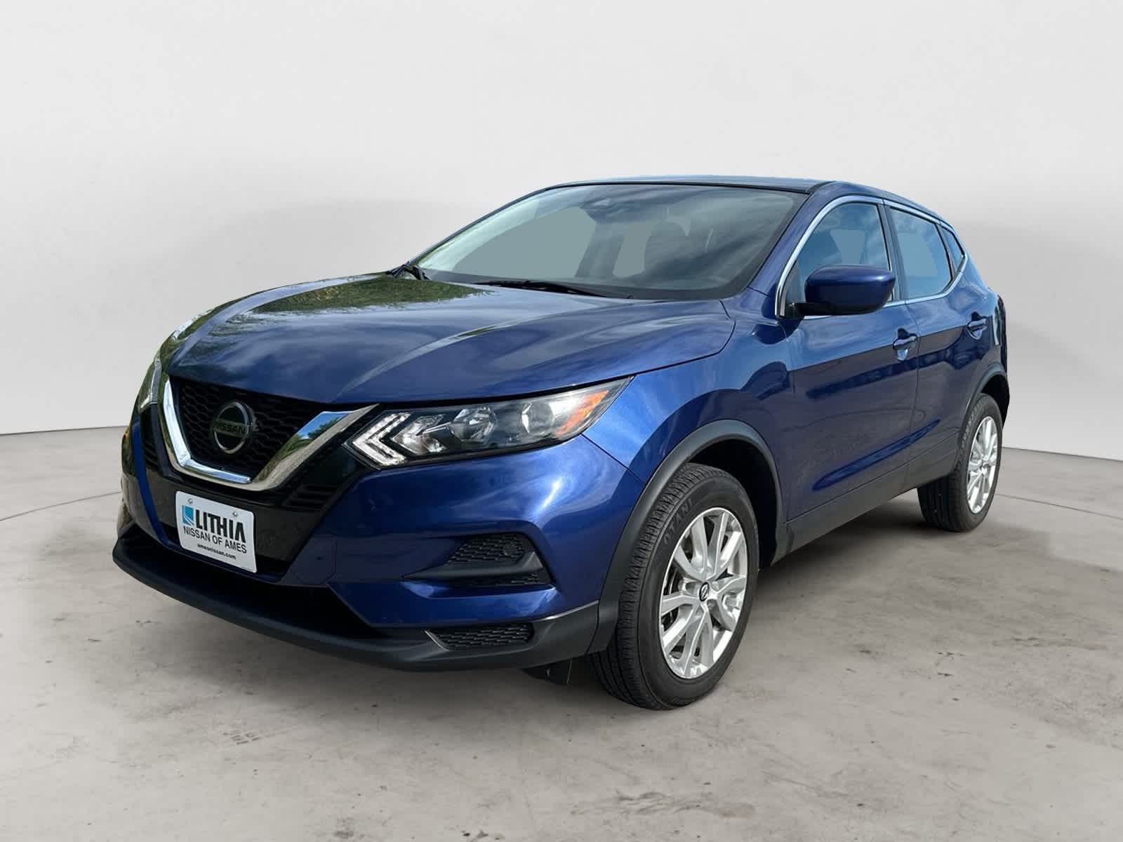 Thumbnail: 2021 Nissan Rogue Sport - 1