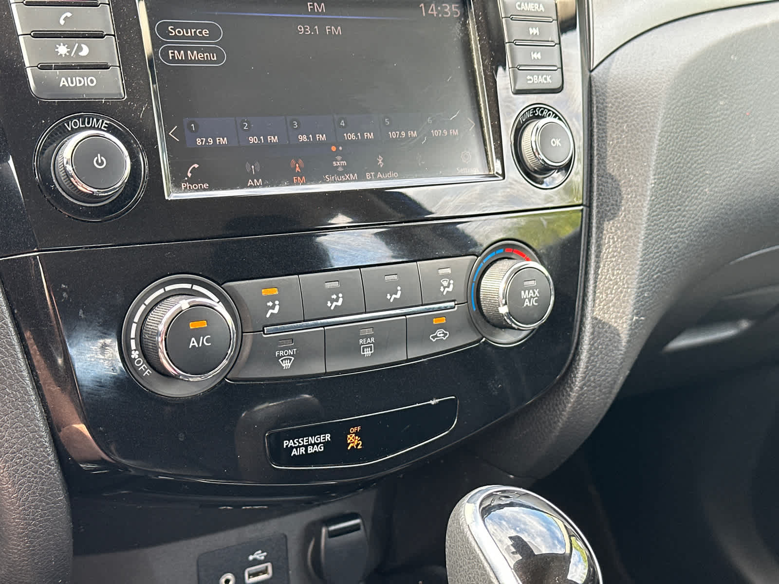 Thumbnail: 2021 Nissan Rogue Sport - 19
