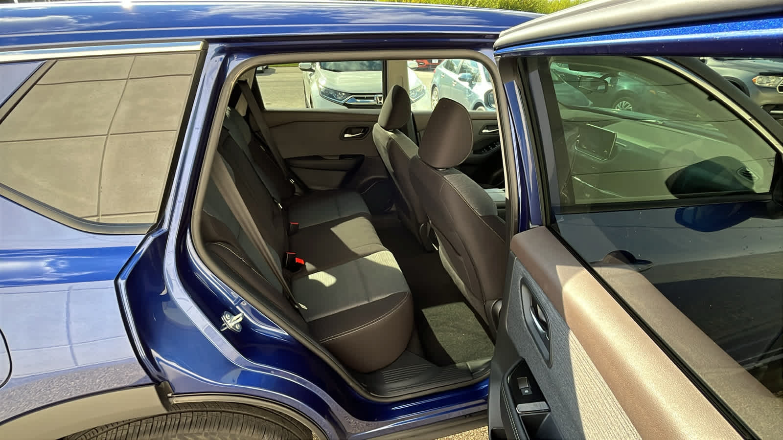 Thumbnail: 2023 Nissan Rogue - 9