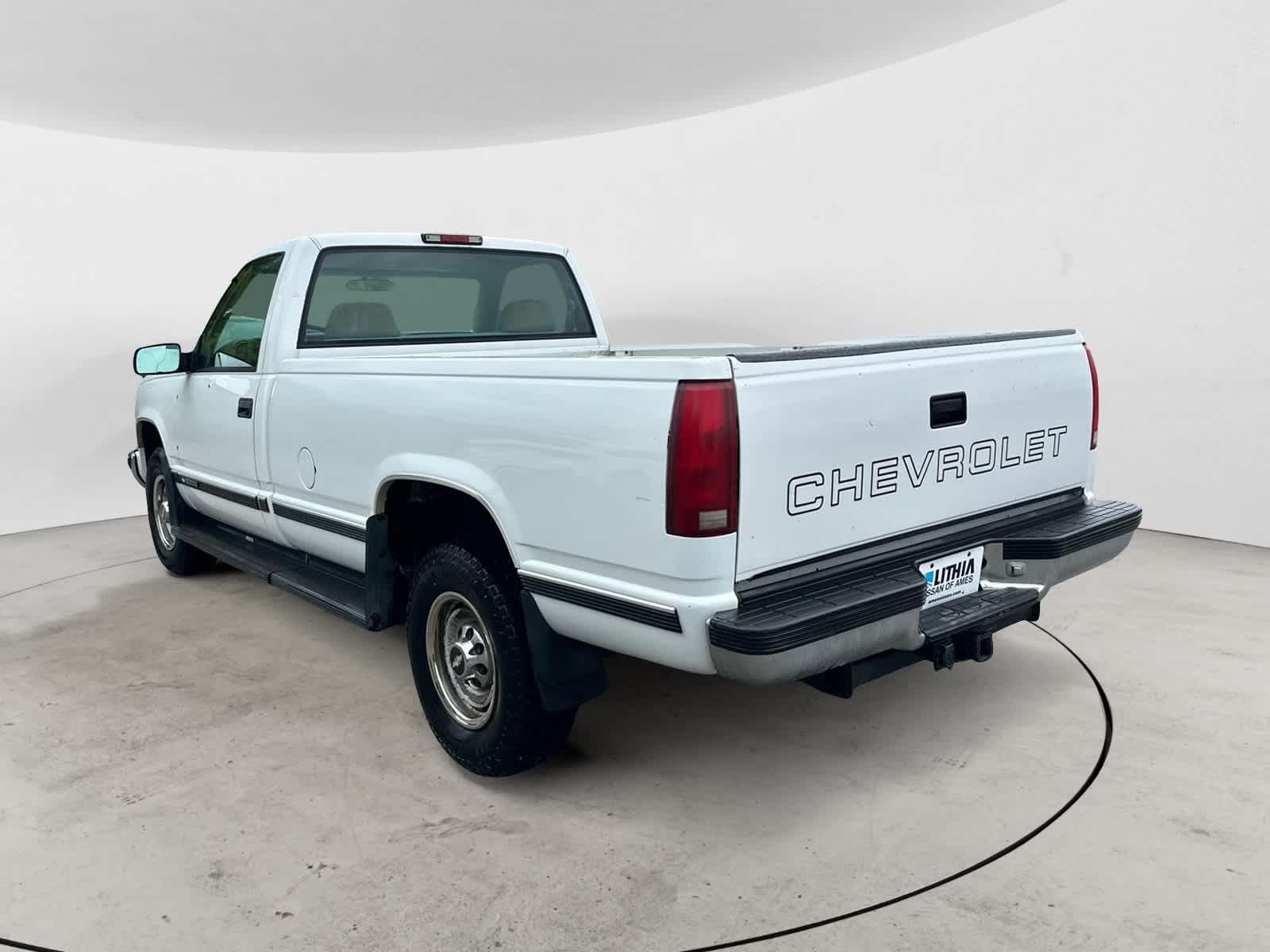 Used 1998 Chevrolet C2500 CHEYENNE with VIN 1GCGC24R1WZ102020 for sale in Ames, IA