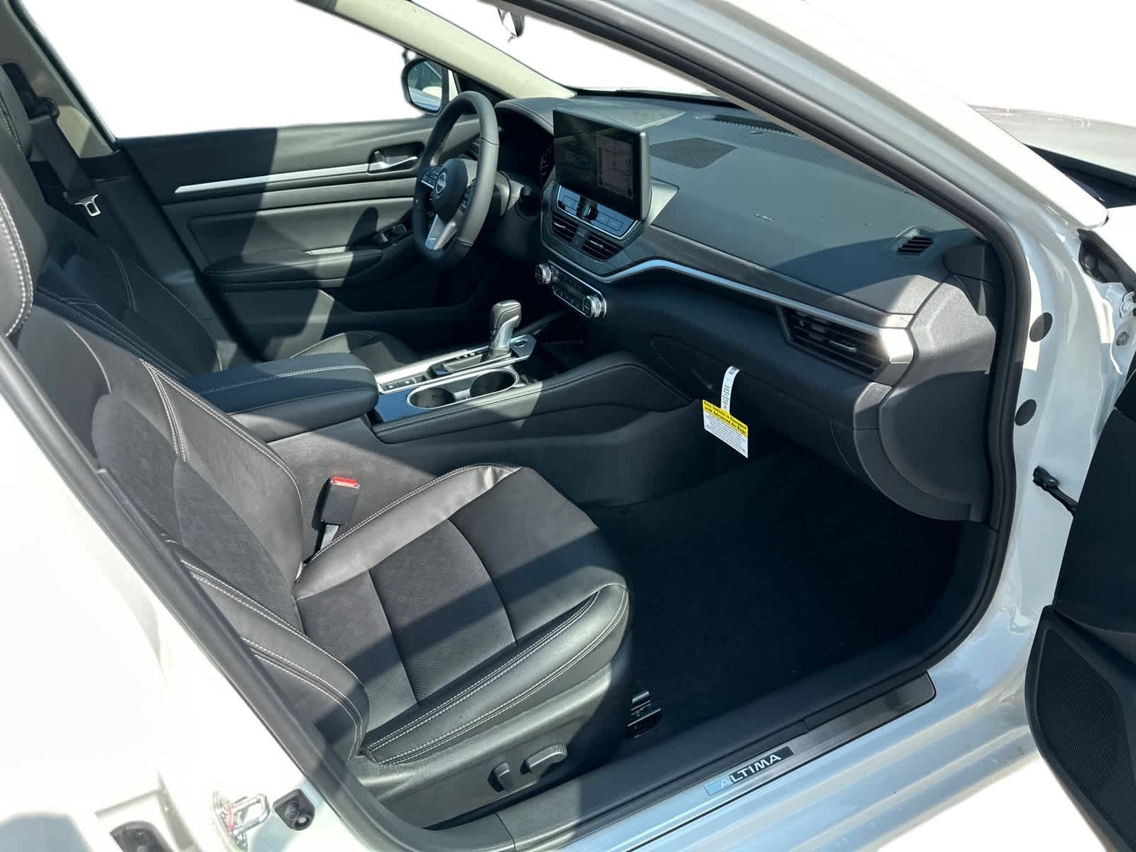 Thumbnail: 2025 Nissan Altima - 6