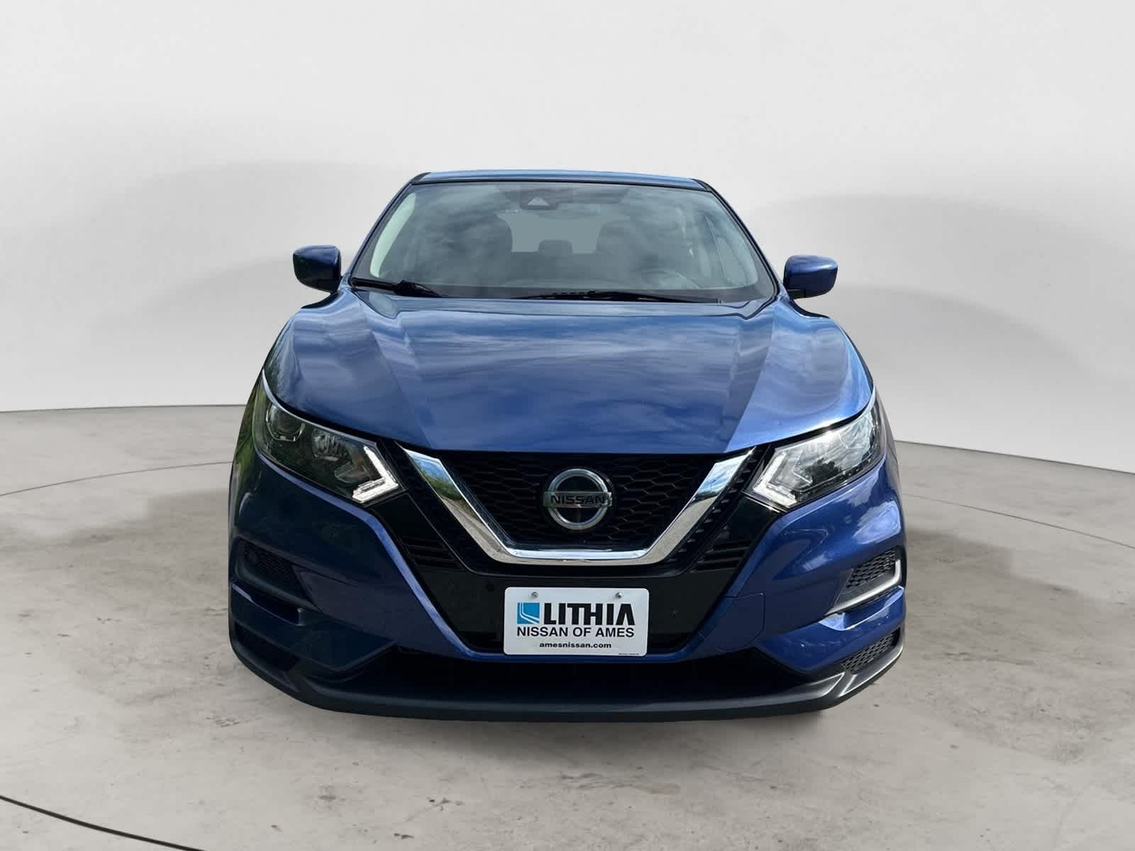 Thumbnail: 2021 Nissan Rogue Sport - 2