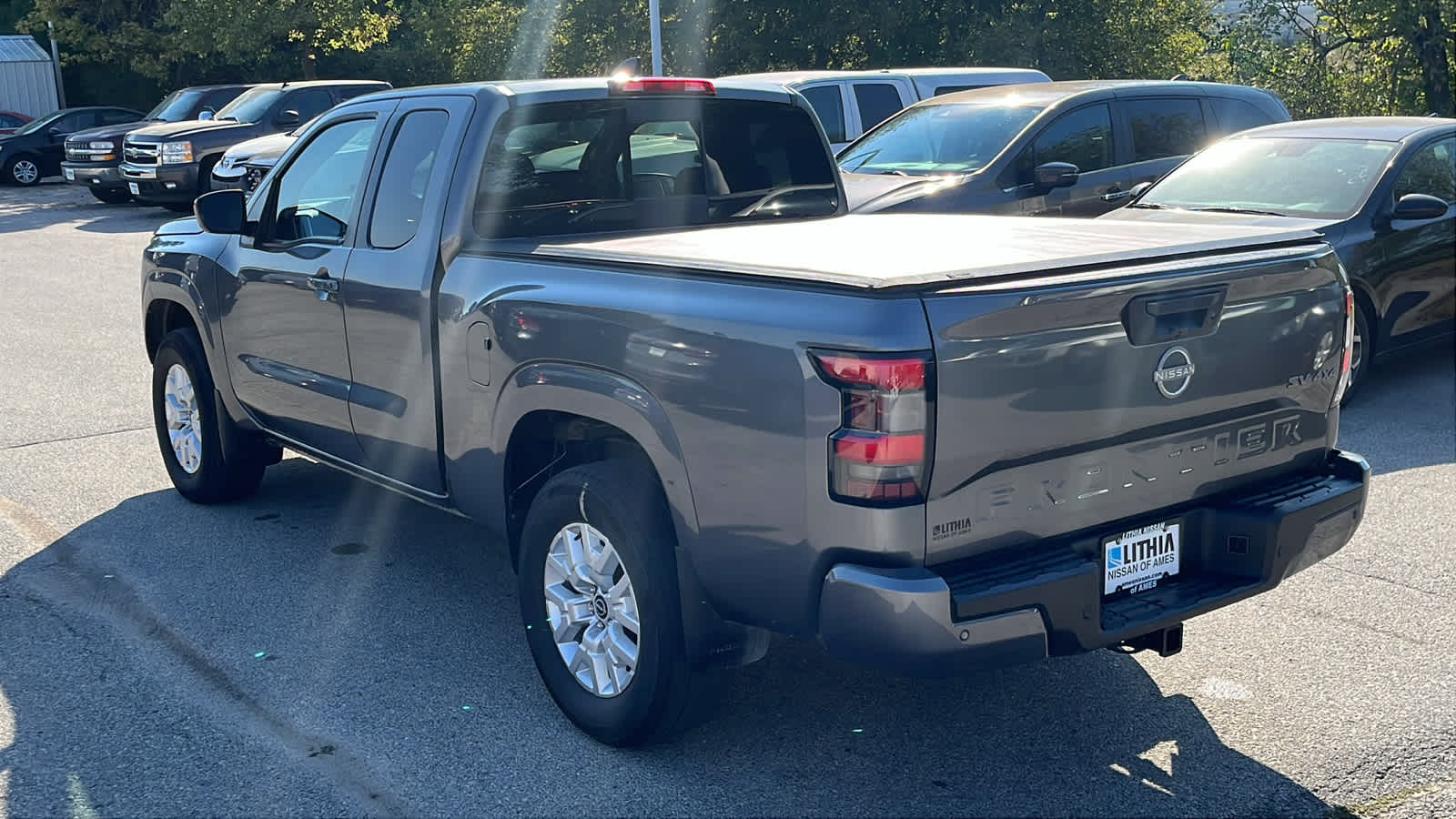 2024 Nissan Frontier SV photo 3
