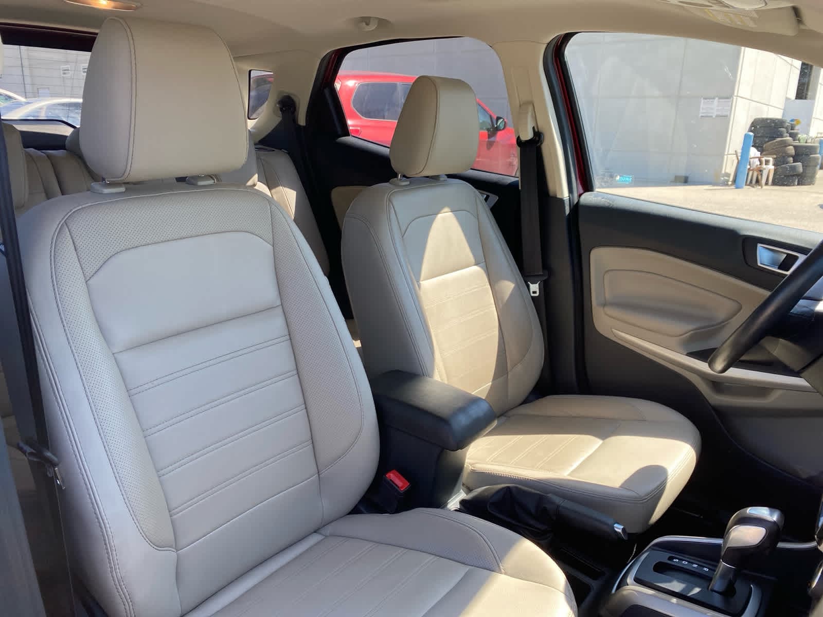 Thumbnail: 2019 Ford EcoSport - 8