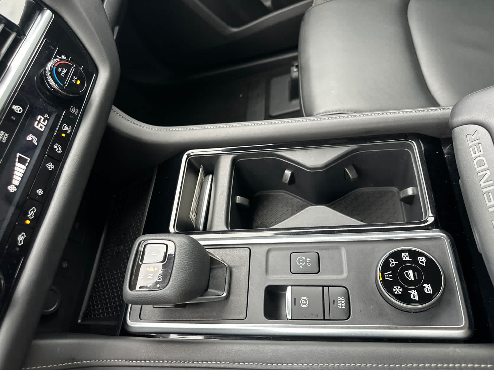 Thumbnail: 2023 Nissan Pathfinder - 26