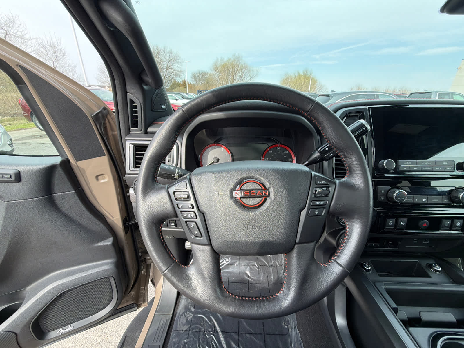 Thumbnail: 2023 Nissan Titan - 20