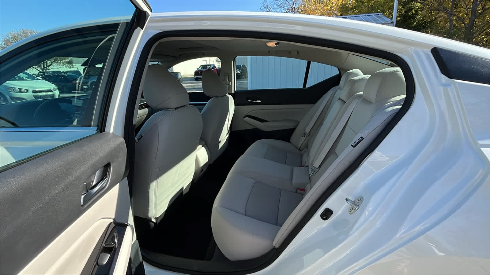 Thumbnail: 2022 Nissan Altima - 12