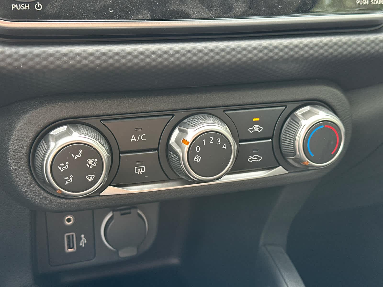 Thumbnail: 2025 Nissan Kicks - 19