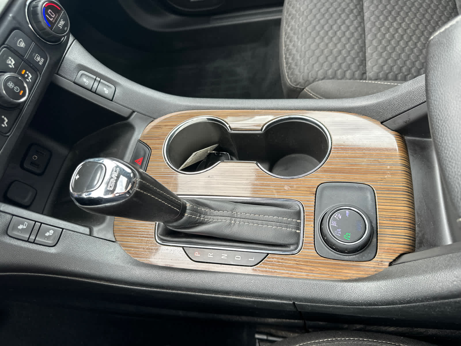 Thumbnail: 2019 GMC Acadia - 35