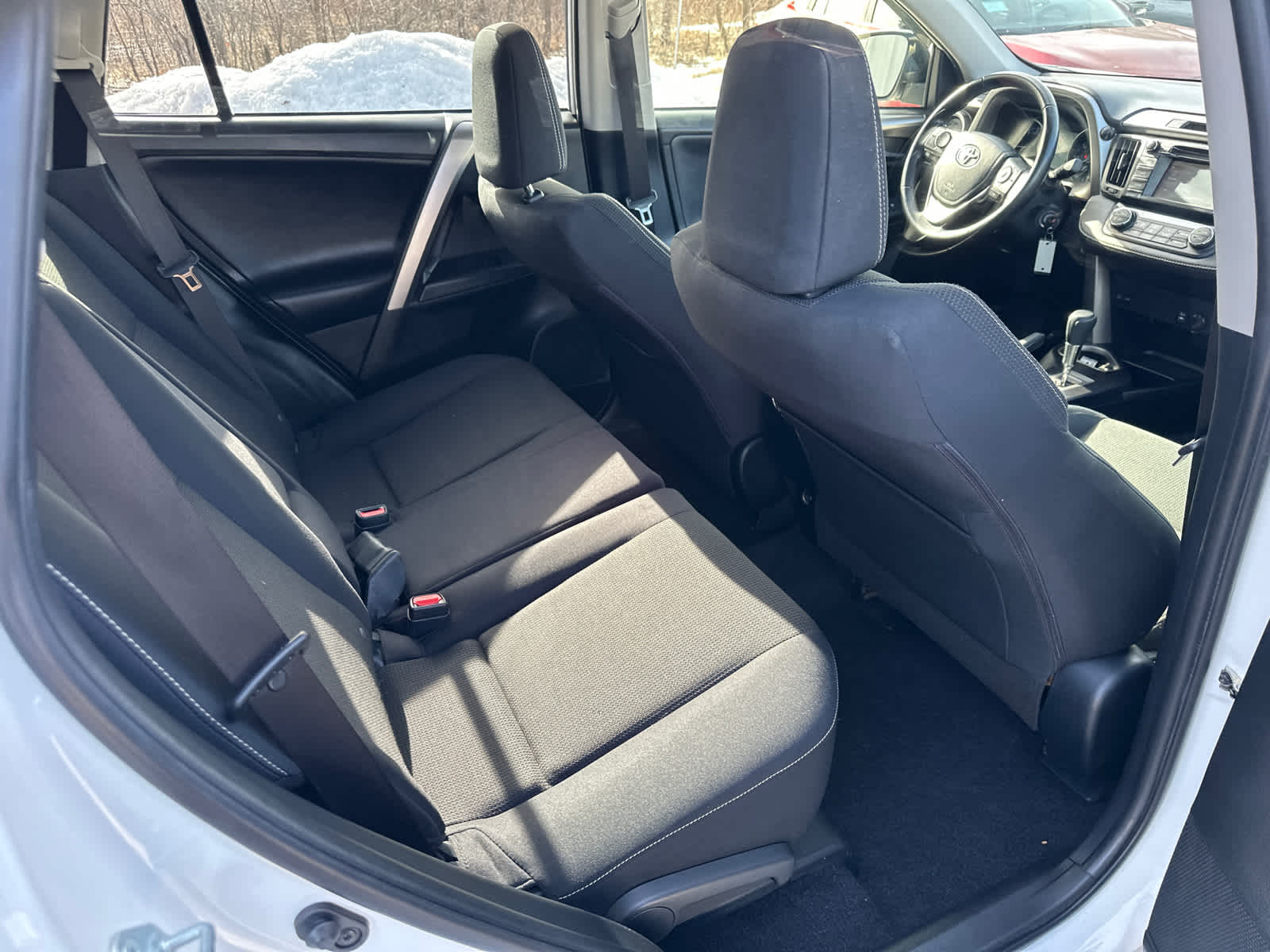 Thumbnail: 2017 Toyota RAV4 - 8