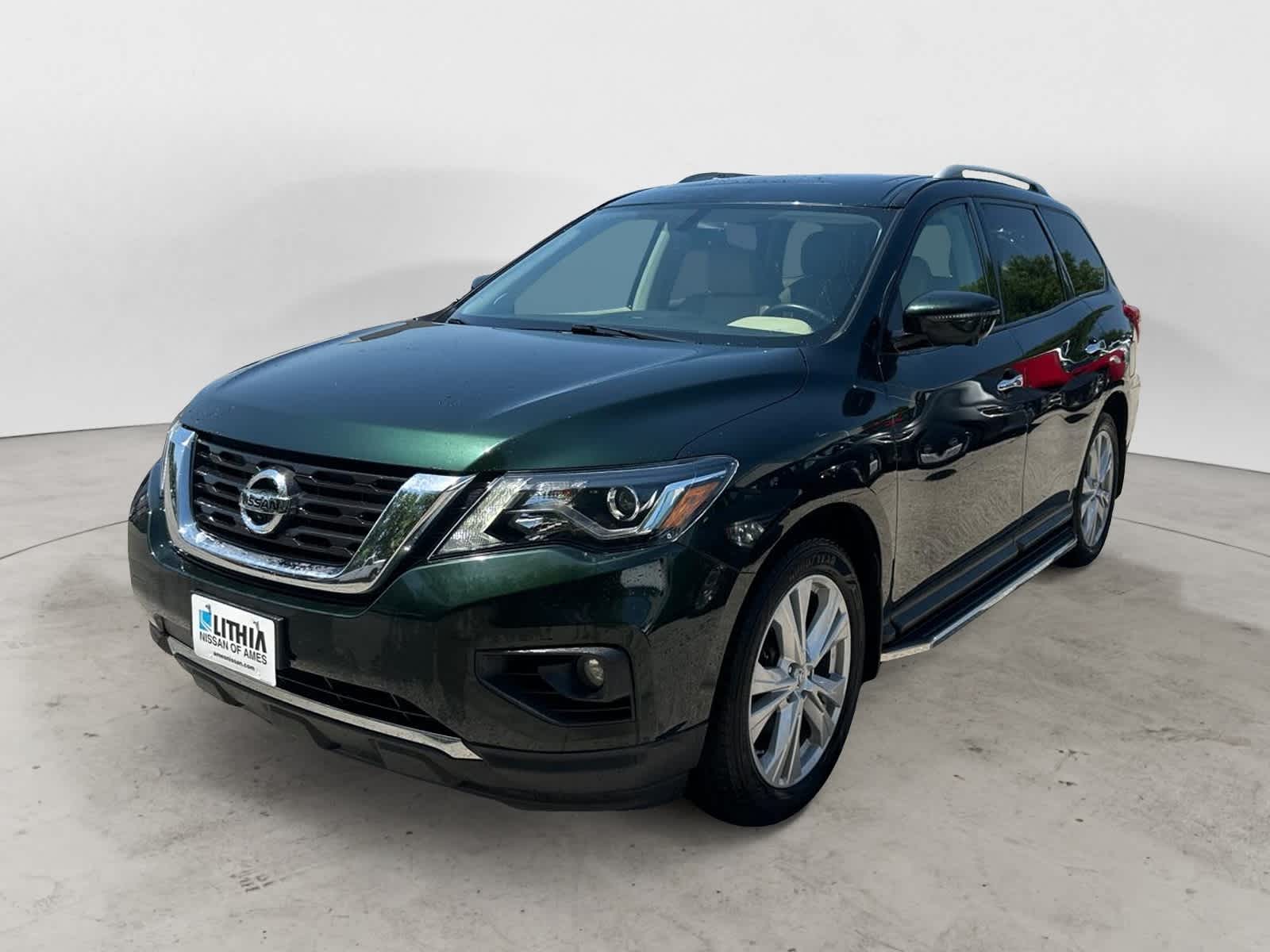 Thumbnail: 2018 Nissan Pathfinder - 1