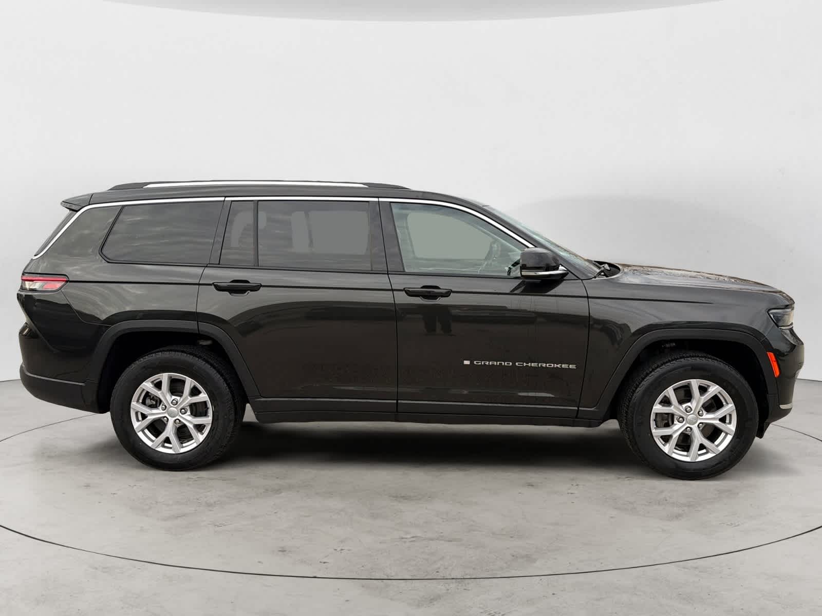 Thumbnail: 2022 Jeep Grand Cherokee - 5