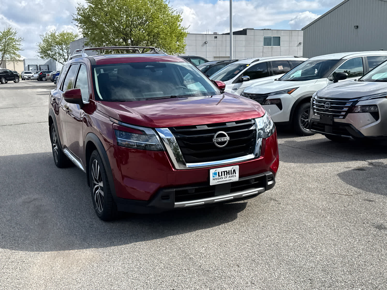Thumbnail: 2024 Nissan Pathfinder - 7