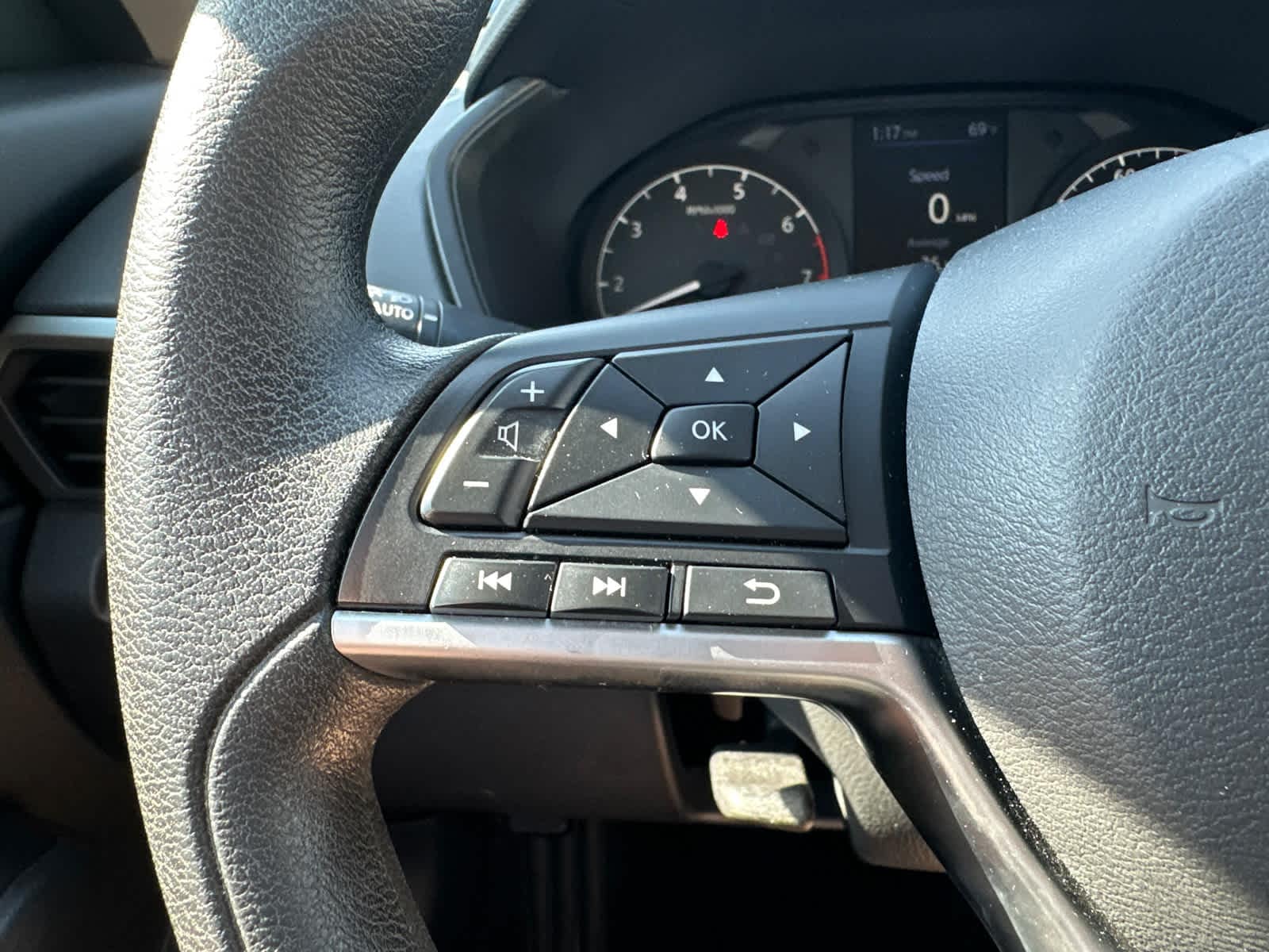 Thumbnail: 2022 Nissan Altima - 19