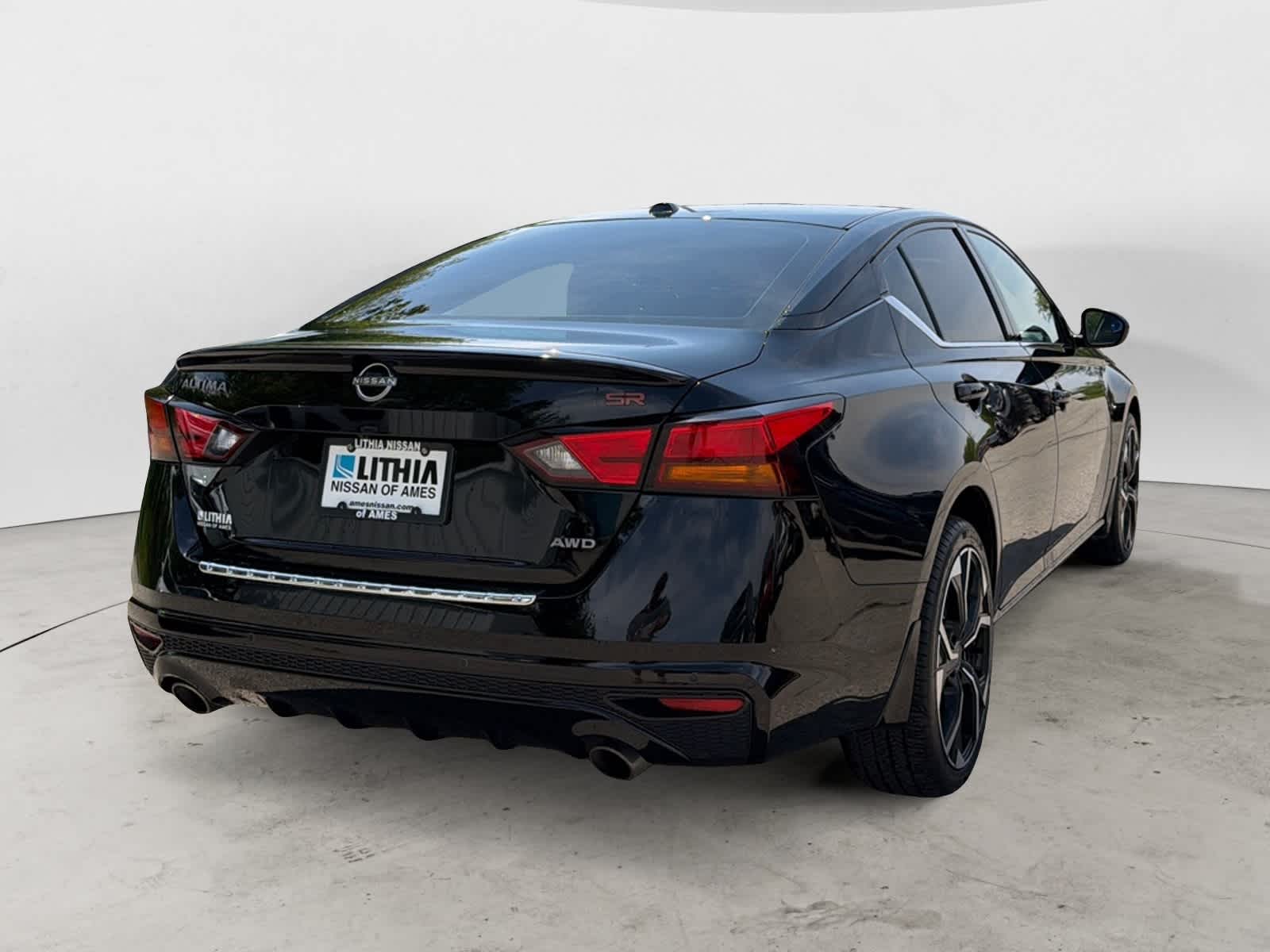 Thumbnail: 2023 Nissan Altima - 4