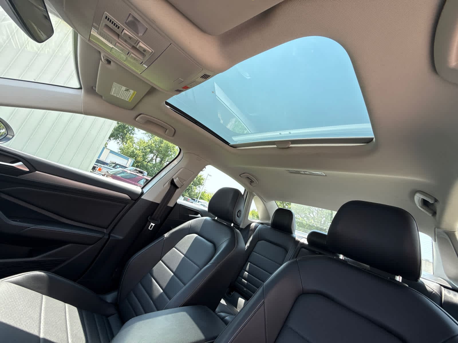 Thumbnail: 2023 Volkswagen Jetta - 25