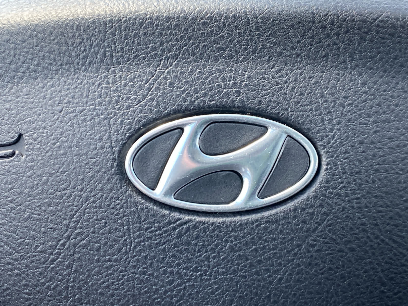 Thumbnail: 2010 Hyundai Sonata - 16