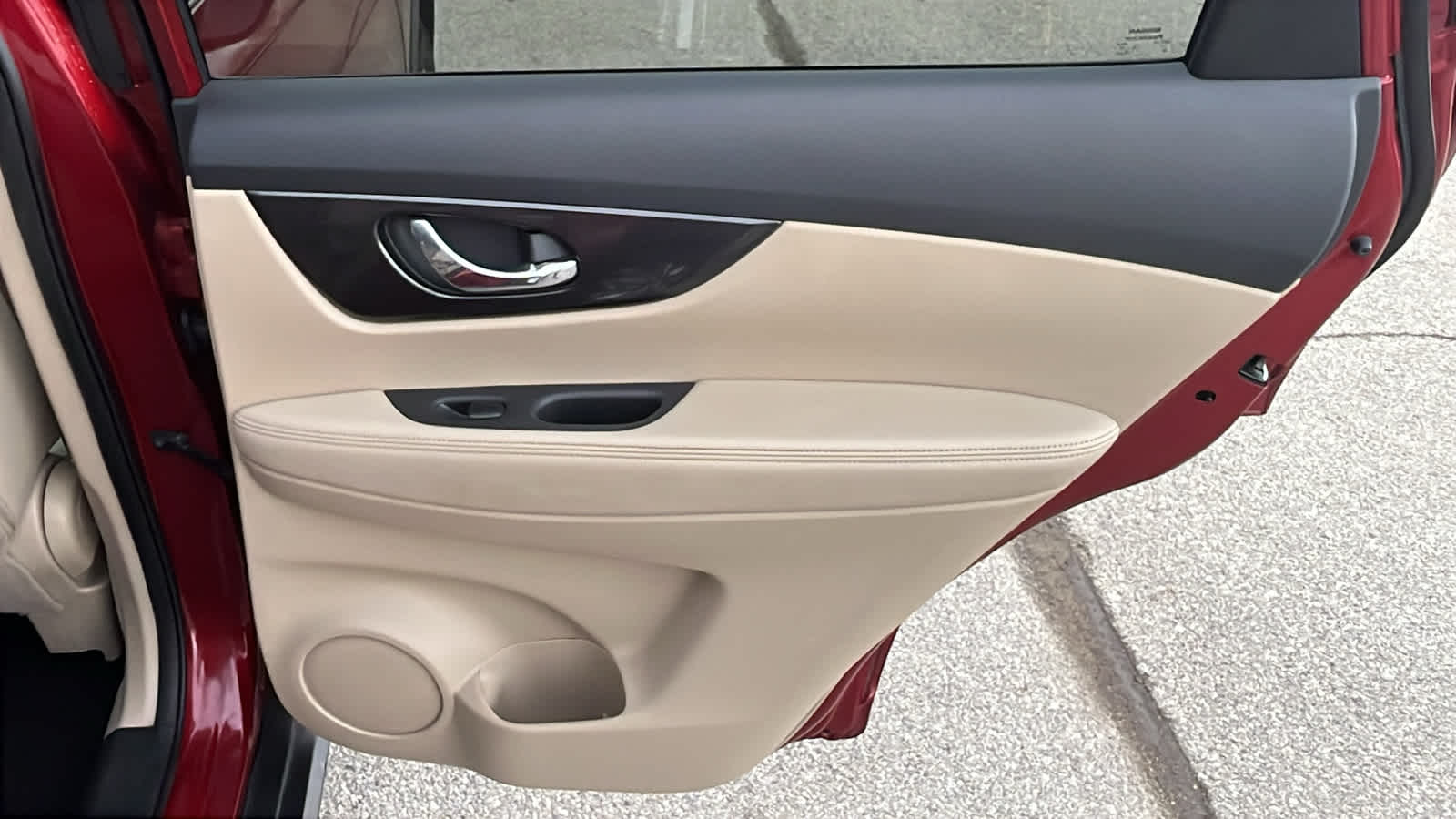 Thumbnail: 2018 Nissan Rogue - 10