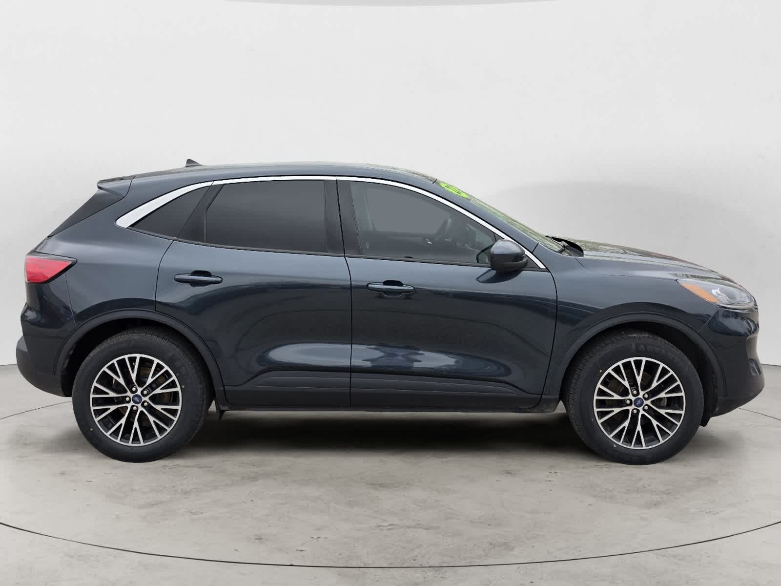 Thumbnail: 2022 Ford Escape - 4